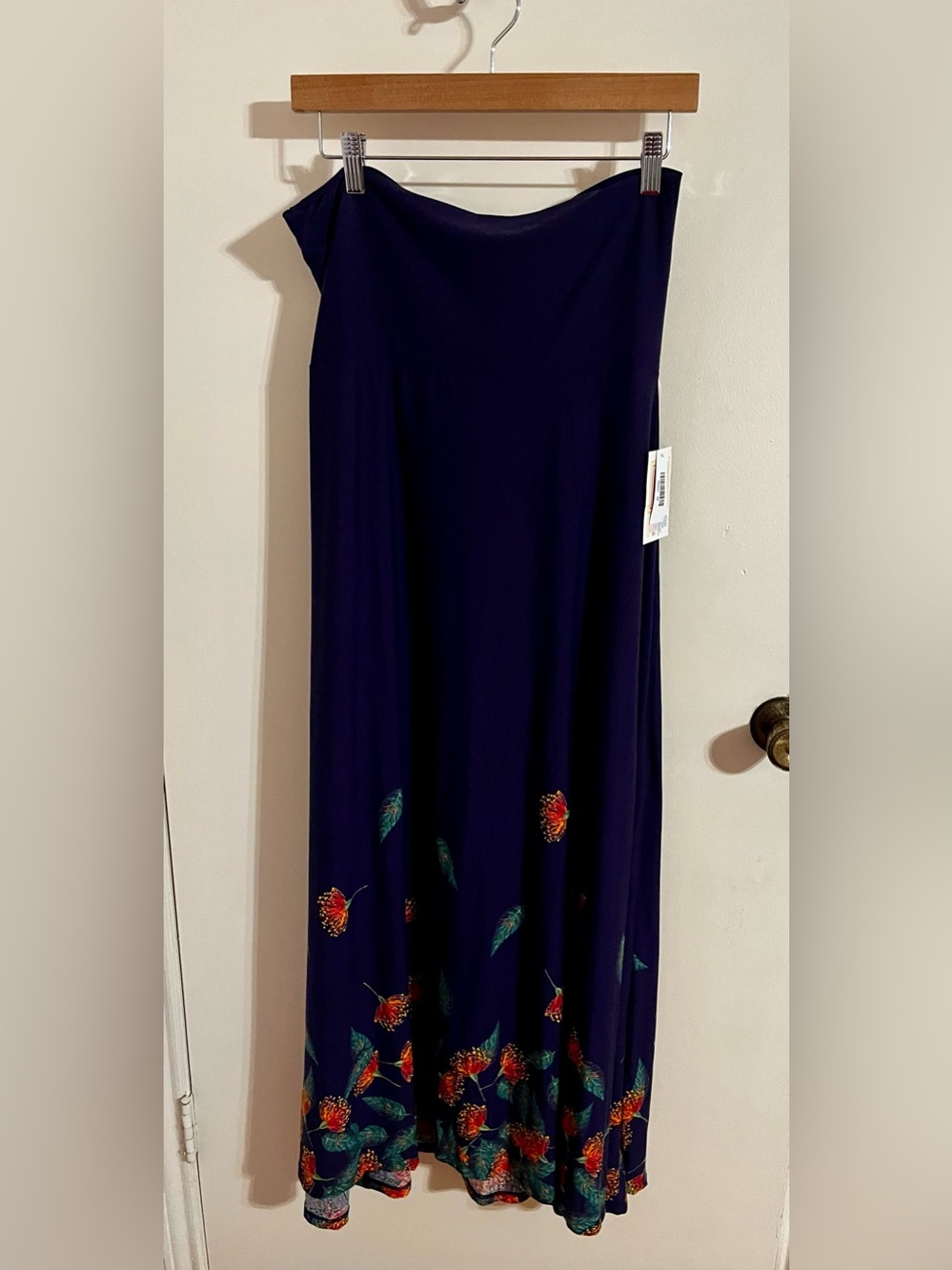 NWT LuLaRoe Eggplant floral Maxi Skirt  Medium